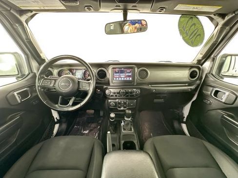 Used 2022 Jeep Gladiator Sport AWD/4WD image 19