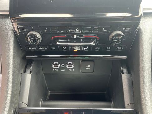 New 2025 Jeep Grand Cherokee L Limited w/ Black Appearance Package RWD image 15