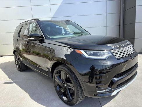 Used 2025 Land Rover Discovery Metropolitan Edition AWD/4WD image 3