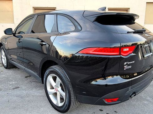 Used 2018 Jaguar F-PACE Premium image 11