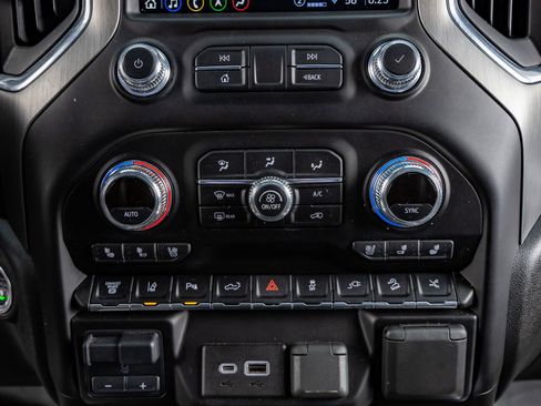 Used 2022 GMC Sierra 2500 Denali AWD/4WD image 26