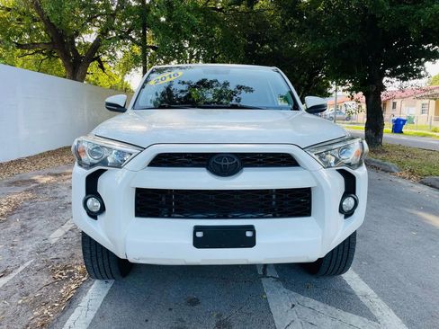 Used 2016 Toyota 4Runner SR5 image 8