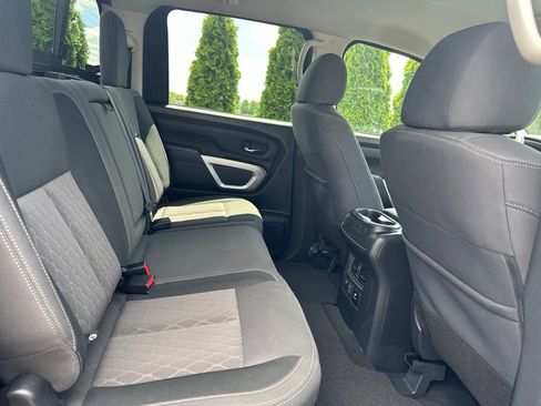 Used 2024 Nissan Titan SV w/ SV Convenience Package RWD image 35
