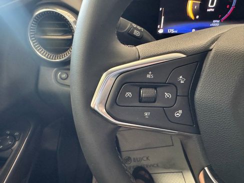 Used 2025 Chevrolet Trax ACTIV w/ Driver Confidence Package image 28