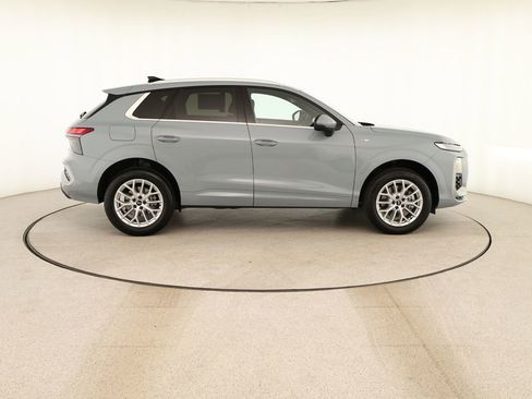 New 2026 Audi Q3 quattro 2.0T AWD/4WD image 8
