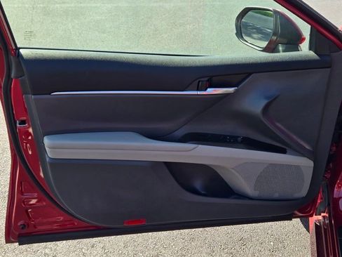 Used 2022 Toyota Camry LE image 17