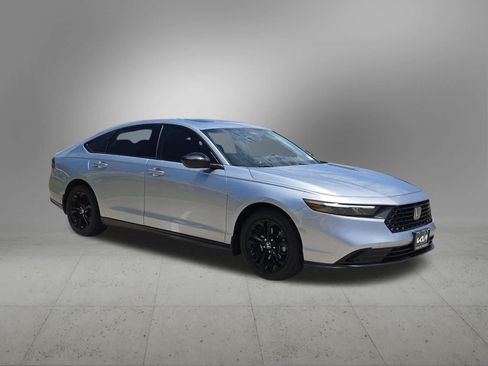 Used 2025 Honda Accord SE image 8