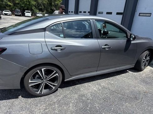 Used 2023 Nissan Sentra SR w/ Trunk Package FWD image 9