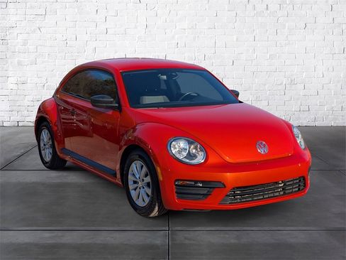 Used 2017 Volkswagen Beetle 1.8T S image 1