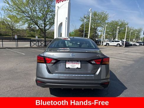Used 2022 Nissan Altima 2.5 SV FWD image 10