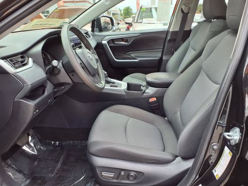 Certified 2025 Toyota RAV4 XLE w/ Convenience Package AWD/4WD image 17