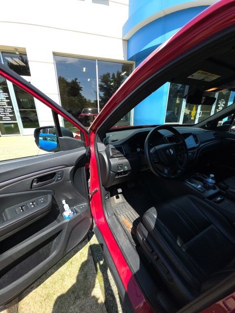 Used 2023 Honda Passport TrailSport image 11