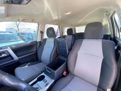 Used 2019 Toyota 4Runner SR5 AWD/4WD image 14