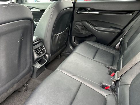 Certified 2024 Kia Seltos SX w/ SX Sunroof Package AWD/4WD image 15