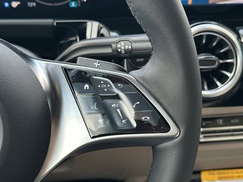 New 2026 Mercedes-Benz GLA 250 image 25