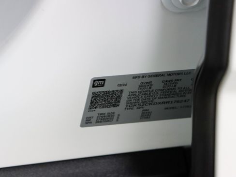 Used 2024 GMC Yukon AT4 AWD/4WD image 38