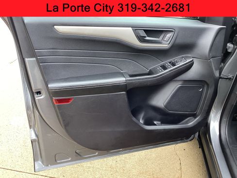 Used 2022 Ford Escape SE FWD image 13