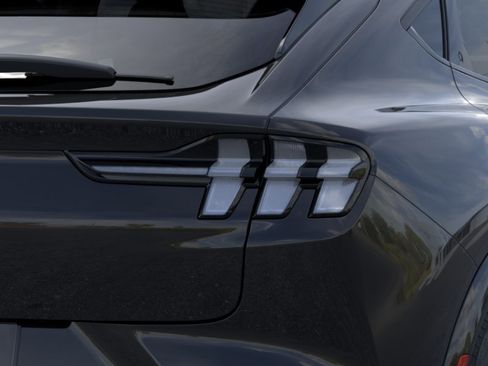 New 2025 Ford Mustang Mach-E Premium w/ Sport Appearance Package AWD/4WD image 21