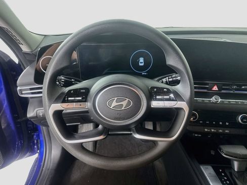 Used 2024 Hyundai Elantra SEL FWD image 11