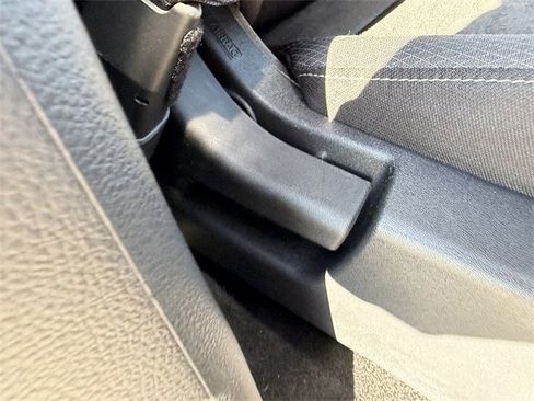 Used 2024 Nissan Pathfinder SV image 29