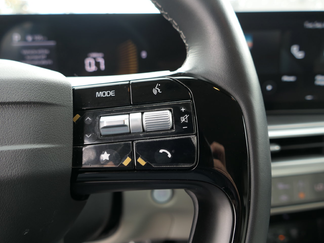 Certified 2026 Kia Sorento S FWD image 15