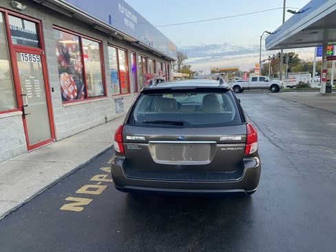 Used 2009 Subaru Outback 2.5i image 6
