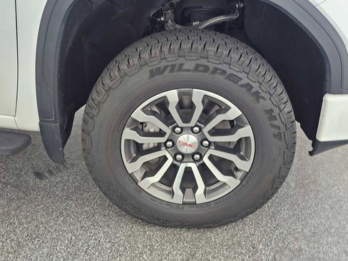Used 2021 GMC Sierra 1500 AT4 w/ AT4 Premium Package image 9