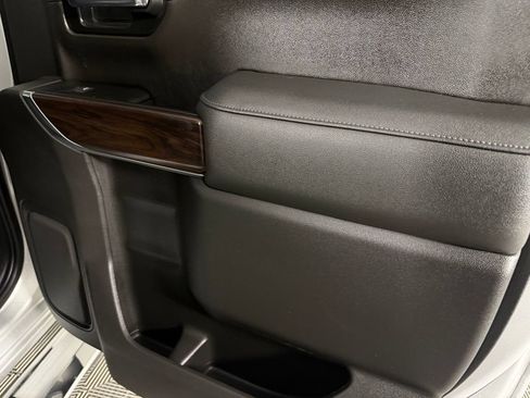 Used 2022 GMC Sierra 1500 SLT AWD/4WD image 29