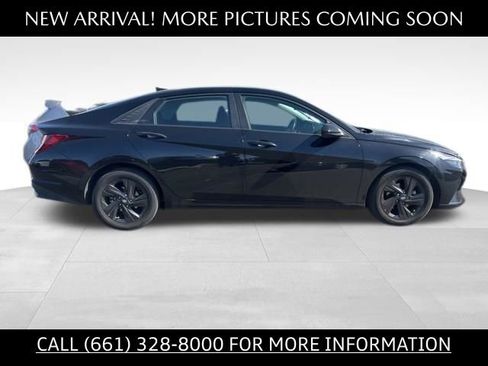 Used 2021 Hyundai Elantra SEL w/ Convenience Package FWD image 2