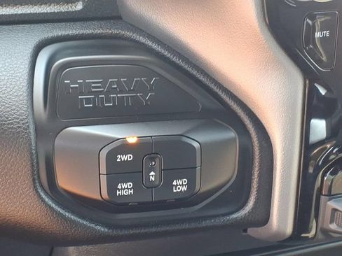 Used 2025 RAM 2500 Big Horn AWD/4WD image 7