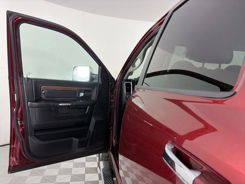 Used 2017 RAM 2500 Laramie AWD/4WD image 10