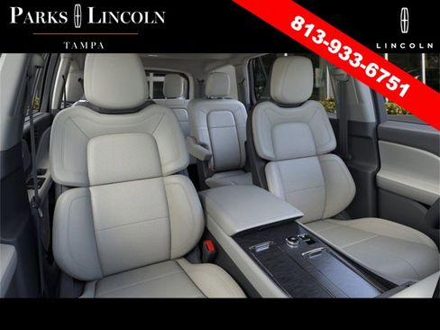 New 2025 Lincoln Aviator Reserve w/ Luxury Package image 10