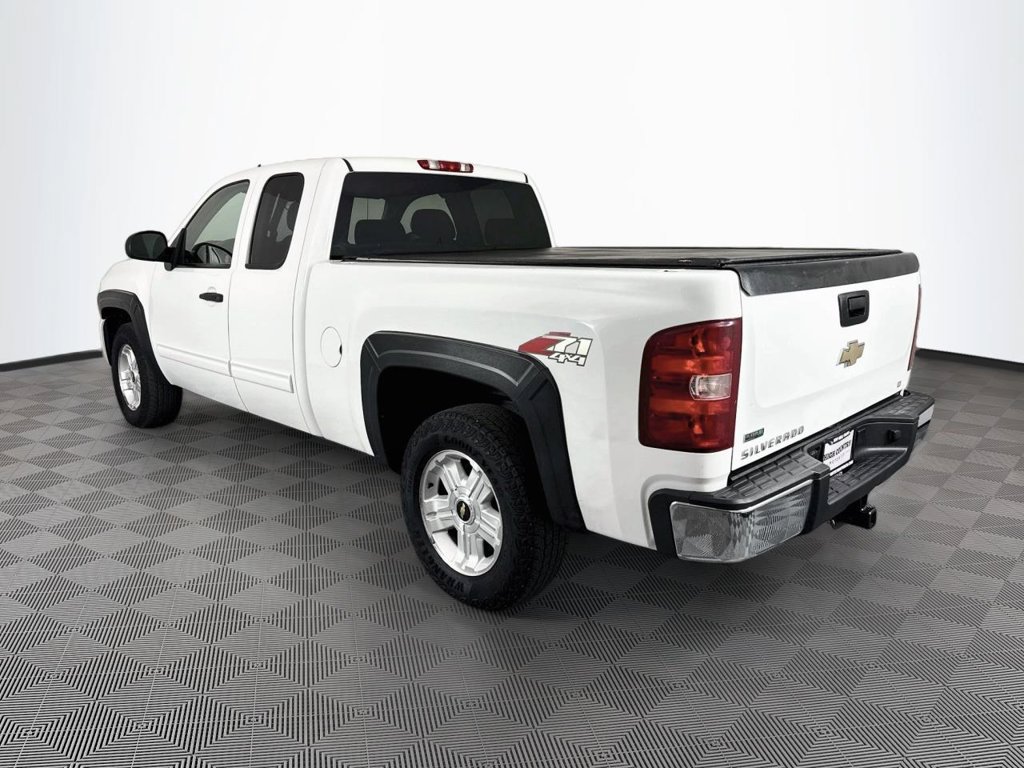 Used 2011 Chevrolet Silverado 1500 LT AWD/4WD image 5