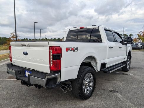 Used 2023 Ford F250 Lariat w/ Chrome Package image 23
