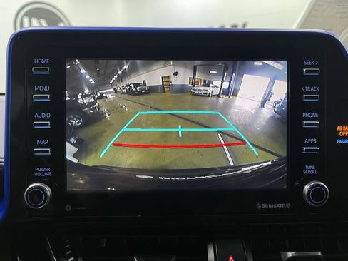 Used 2020 Toyota C-HR XLE image 10