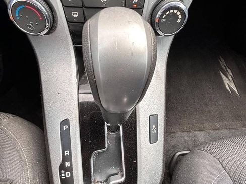 Used 2016 Chevrolet Cruze LT w/ Sun And Sound Package FWD image 18