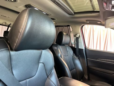 Used 2023 Kia Telluride EX w/ EX Captain's Chair Package FWD image 19