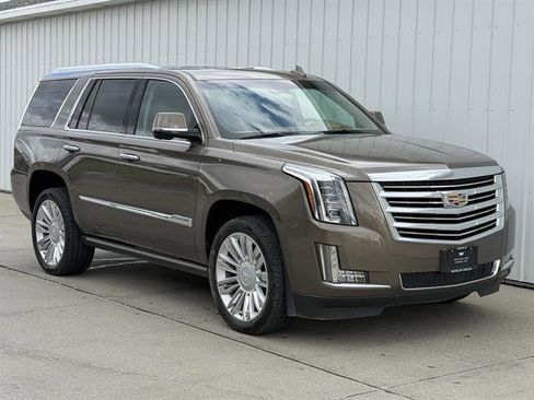 Certified 2016 Cadillac Escalade Platinum AWD/4WD image 2