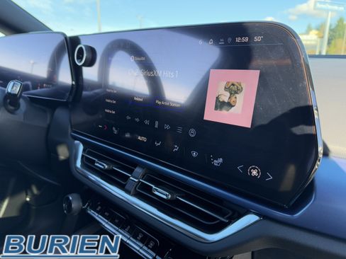 New 2026 Chevrolet Equinox EV LT image 15