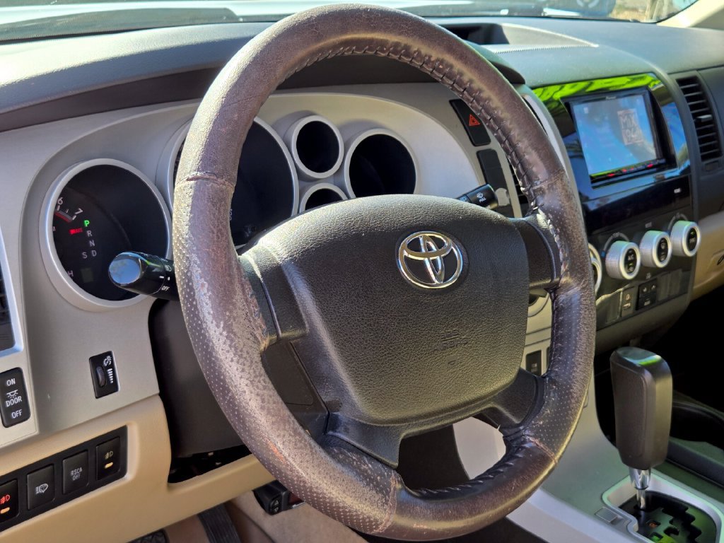 Used 2008 Toyota Sequoia SR5 w/ Towing Pkg AWD/4WD image 20
