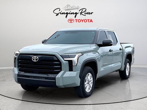 Used 2025 Toyota Tundra SR5 w/ SR5 Convenience Package AWD/4WD image 3