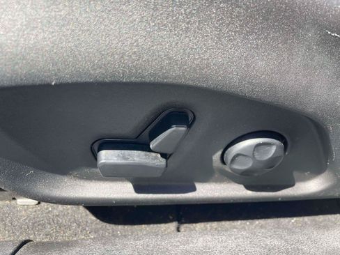 Used 2020 Jeep Compass Latitude FWD image 16
