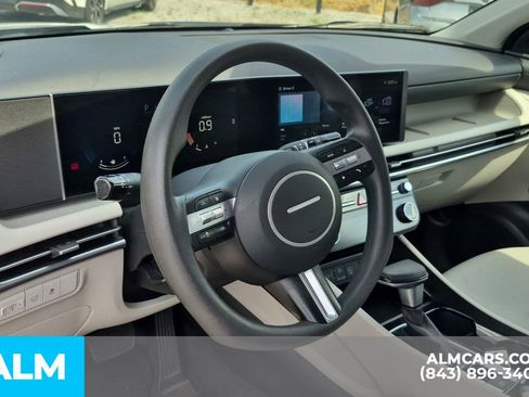 Used 2025 Hyundai Tucson SEL FWD image 8