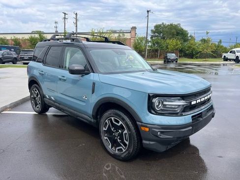 Used 2022 Ford Bronco Sport Outer Banks w/ Tech Package AWD/4WD image 3