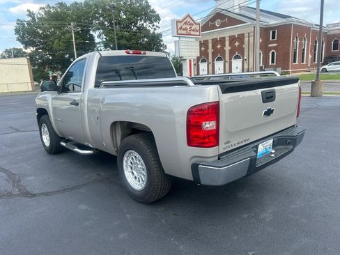 Used 2009 Chevrolet Silverado 1500 W/T RWD image 7