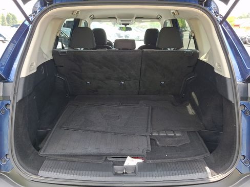 Used 2021 Nissan Rogue S AWD/4WD image 28