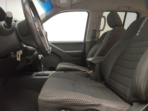 Used 2018 Nissan Frontier PRO-4X AWD/4WD image 17