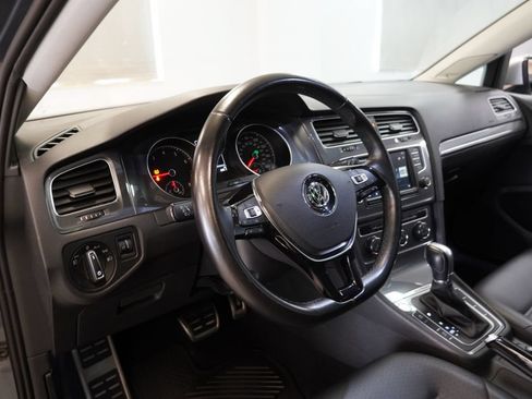 Used 2017 Volkswagen Golf Alltrack AWD/4WD image 7