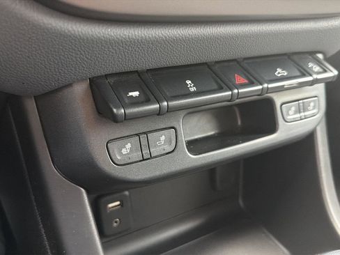 Used 2017 Chevrolet Colorado Z71 AWD/4WD image 26