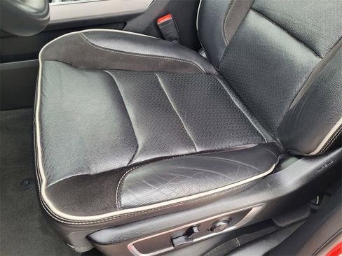 Used 2024 RAM 1500 Laramie image 11